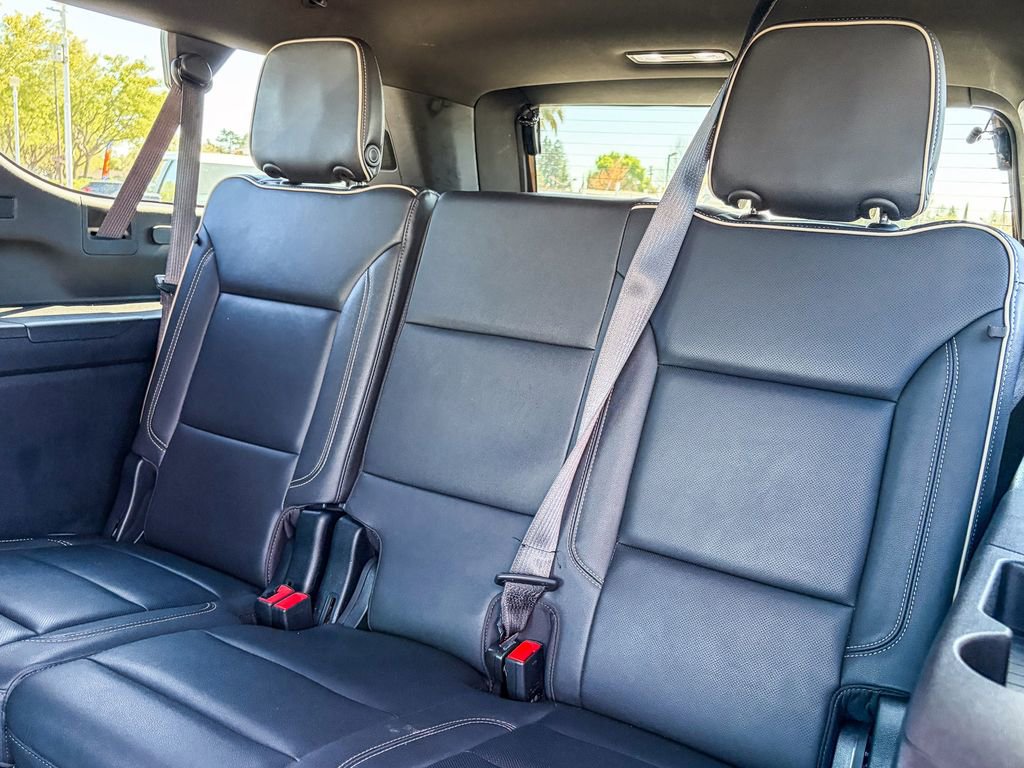 Used 2023 Chevrolet Suburban Premier image 42