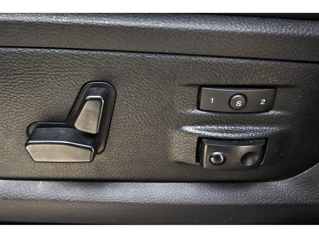 Used 2018 RAM 2500 Laramie w/ Sport Appearance Group AWD/4WD image 26