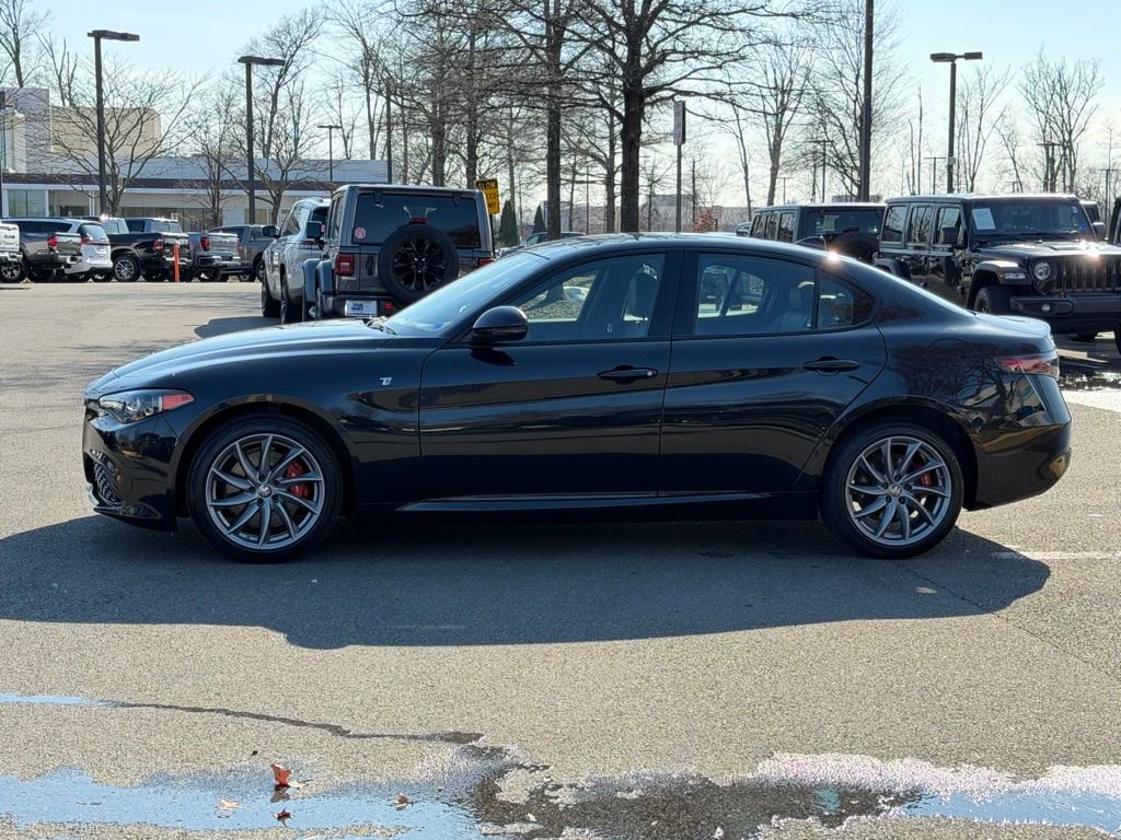 Used 2024 Alfa Romeo Giulia Ti image 11