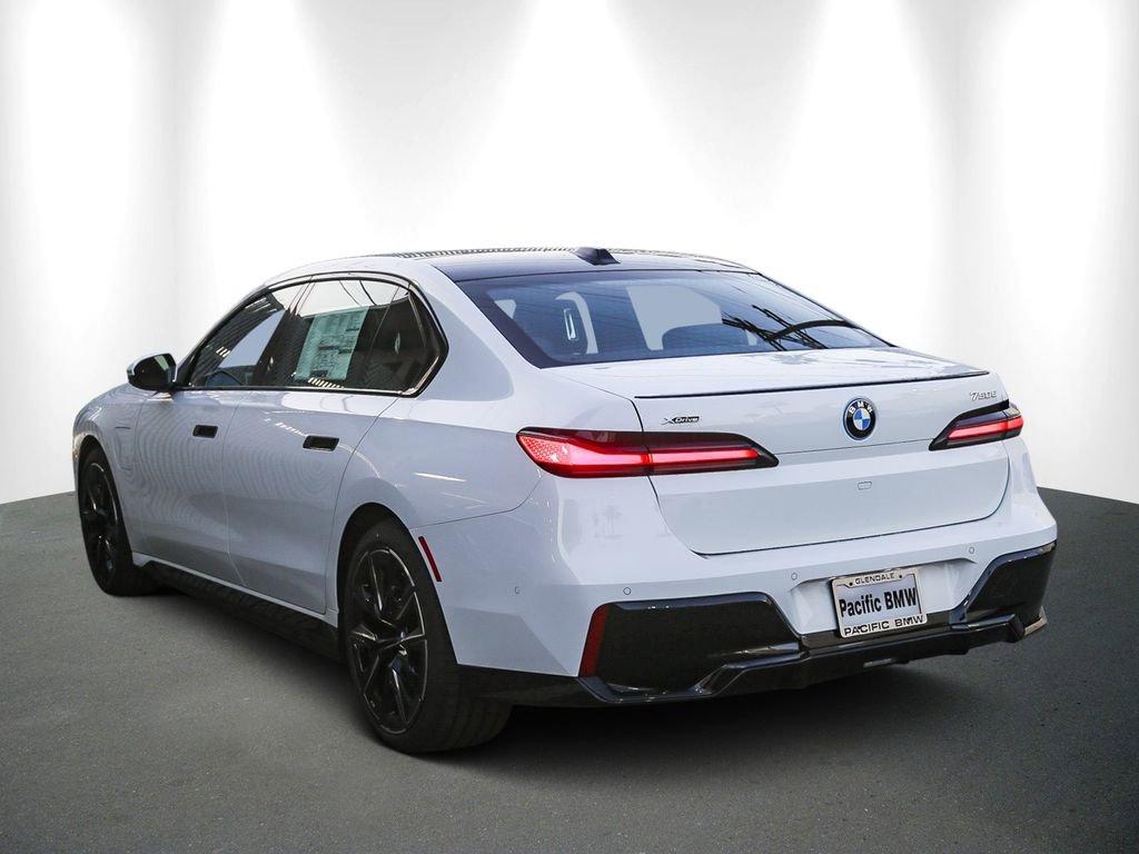 New 2026 BMW 750e xDrive w/ Premium Package AWD/4WD image 4