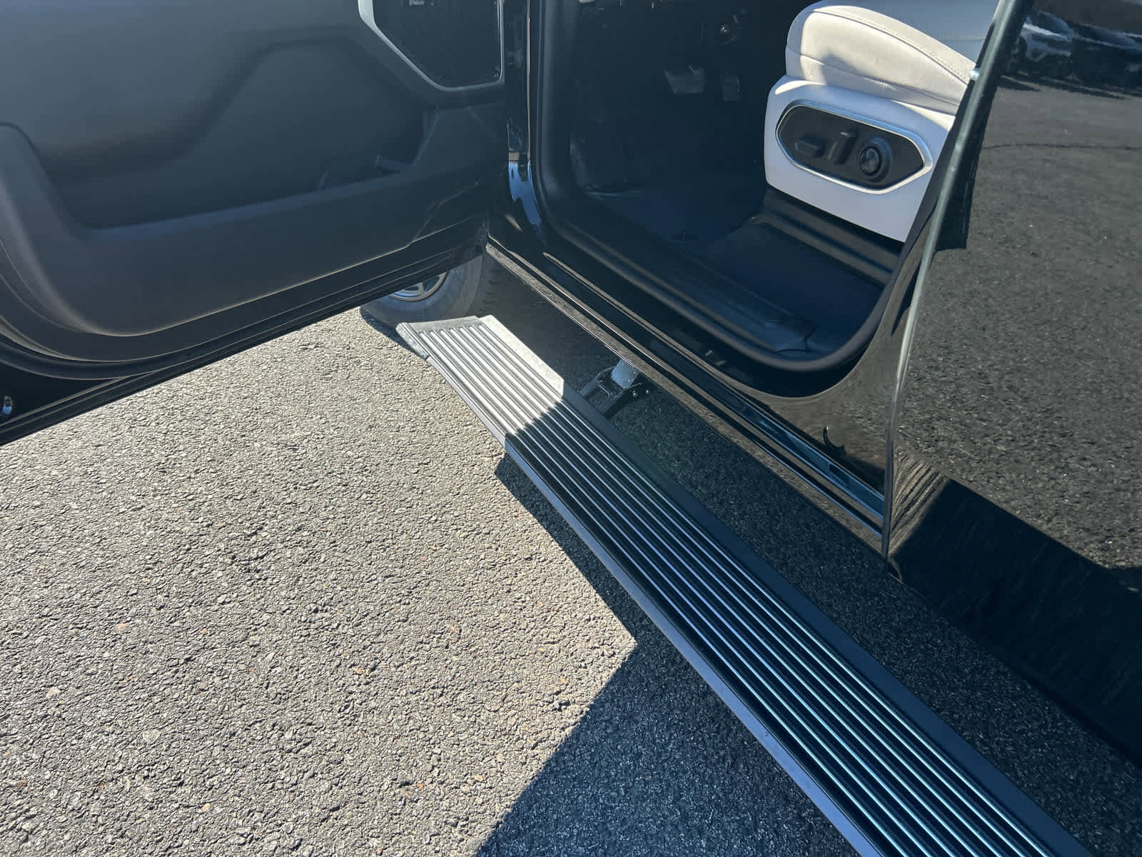 New 2026 Jeep Grand Wagoneer L Limited image 13