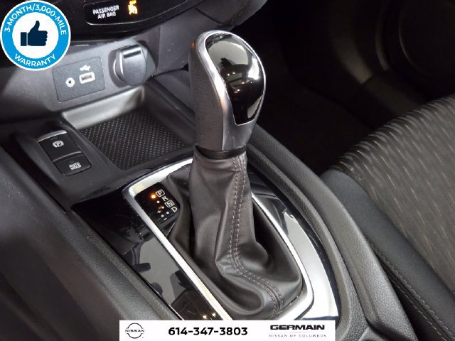 Used 2019 Nissan Rogue SV w/ Sun & Sound Touring Package AWD/4WD image 27