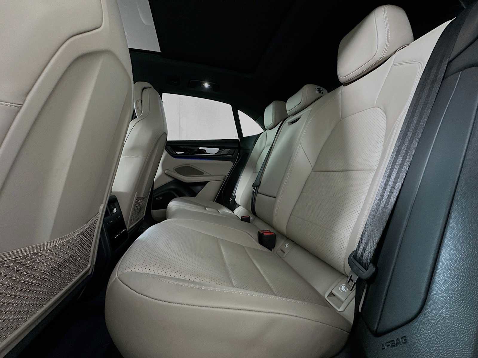 Certified 2025 Porsche Macan 4S Electric image 24