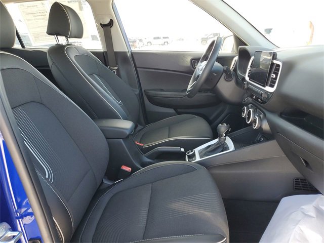 Used 2023 Hyundai Venue Limited w/ Cargo Package image 27