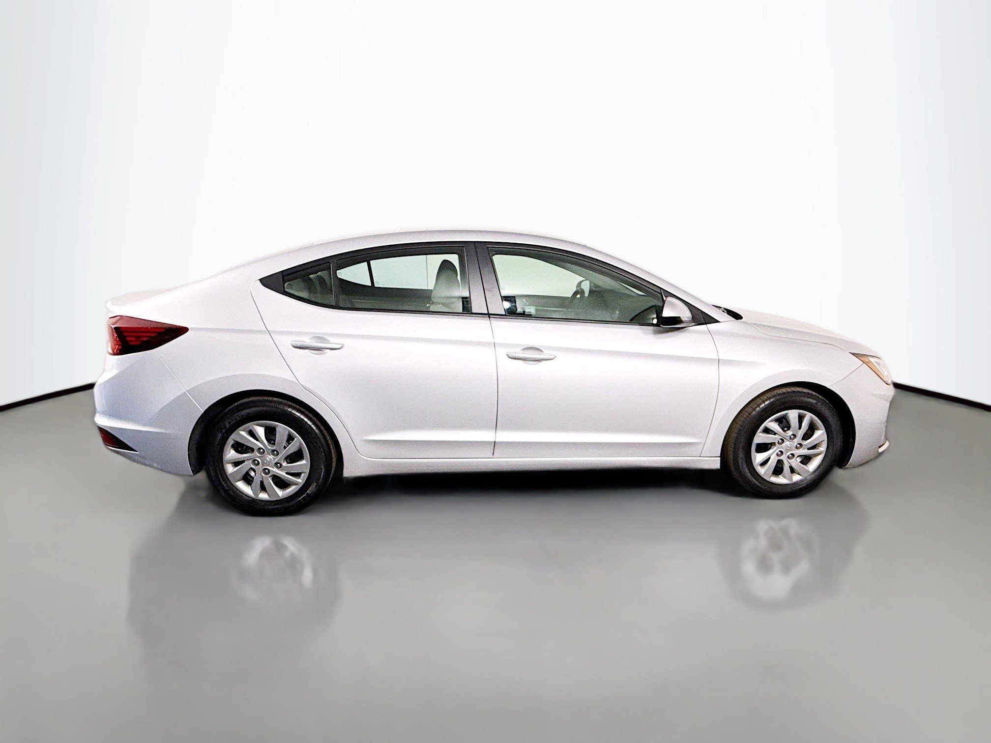 Used 2019 Hyundai Elantra SE image 11