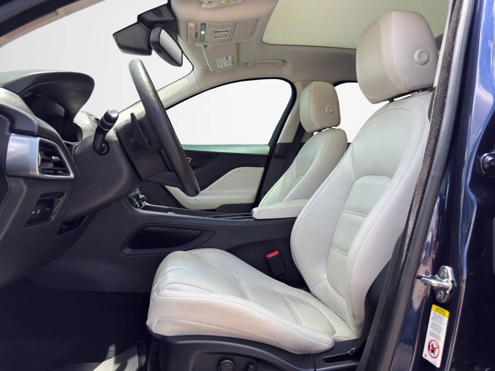 Used 2018 Jaguar F-PACE Prestige AWD/4WD image 11
