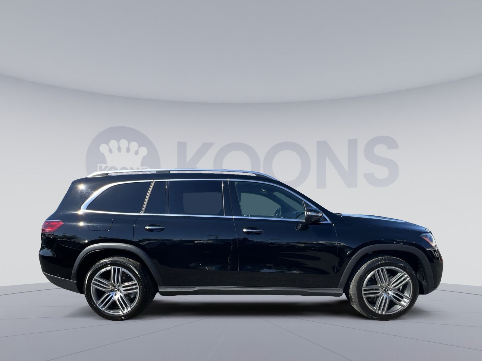 Used 2025 Mercedes-Benz GLS 450 4MATIC image 12