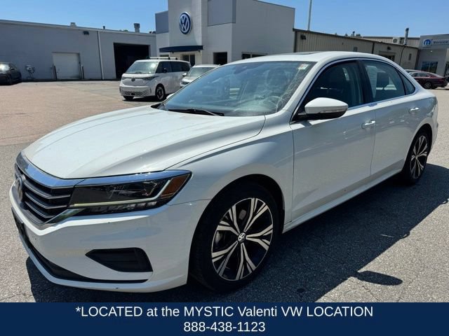 Certified 2022 Volkswagen Passat 2.0T SE FWD image 1