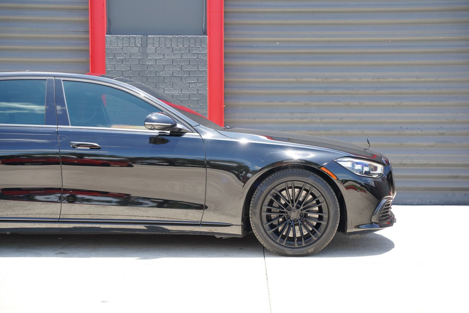 Used 2021 Mercedes-Benz S 580 4MATIC Sedan image 3