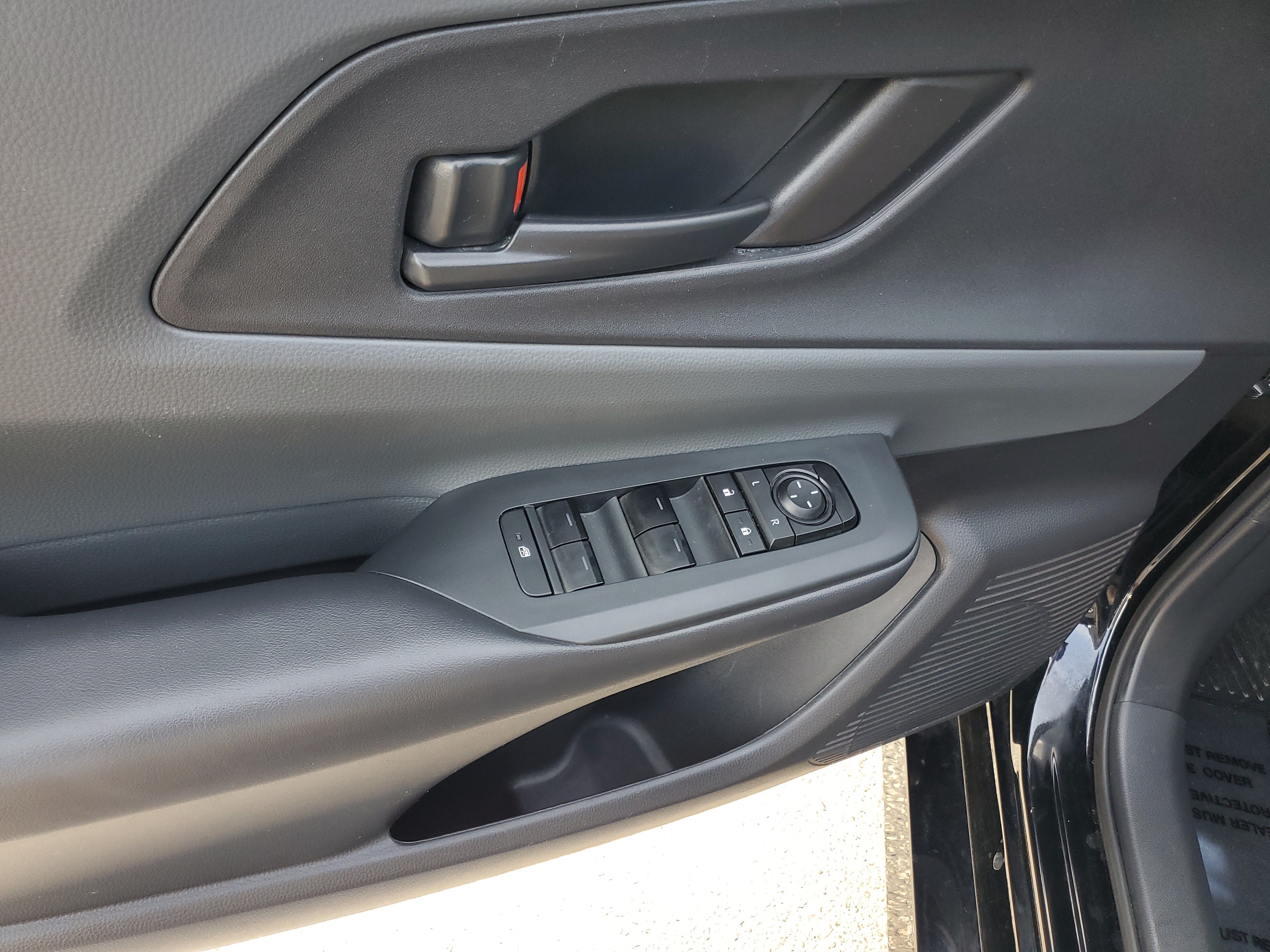 Certified 2025 Toyota Prius LE FWD image 19