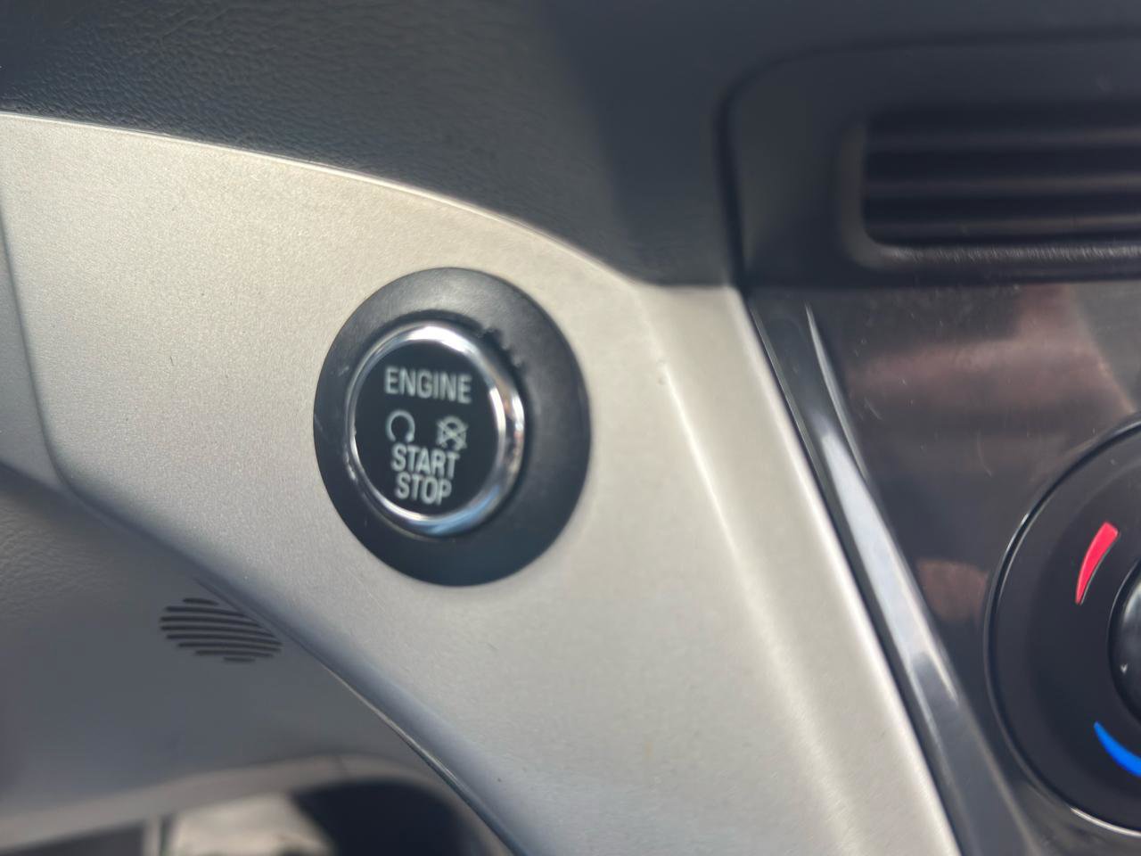 Used 2015 Ford C-MAX Energi SEL w/ Equipment Group 301A image 26