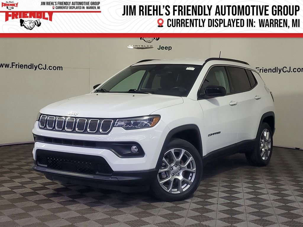 Used 2022 Jeep Compass Latitude image 1