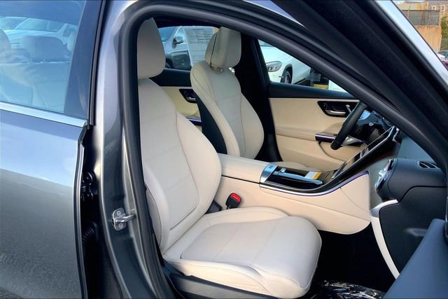 Used 2025 Mercedes-Benz C 300 4MATIC Sedan image 7