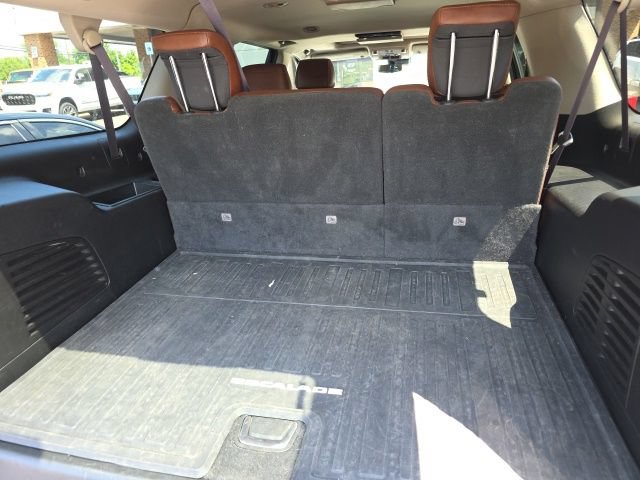 Used 2017 Cadillac Escalade ESV Luxury AWD/4WD image 11