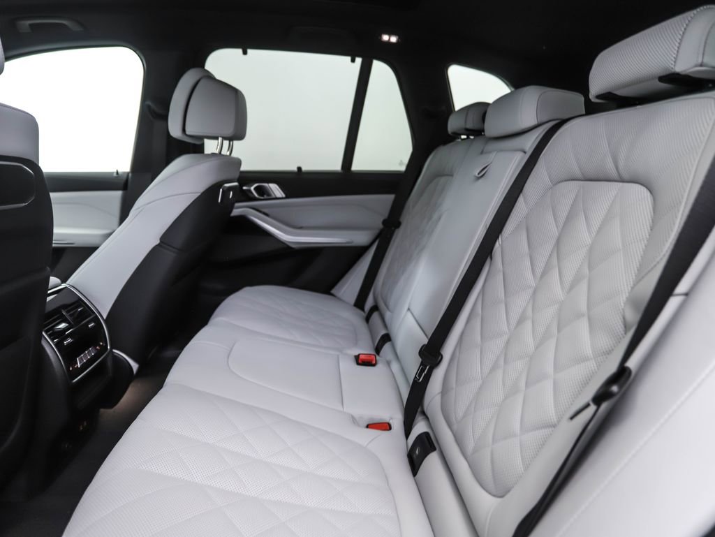 Used 2026 BMW X5 xDrive40i image 22