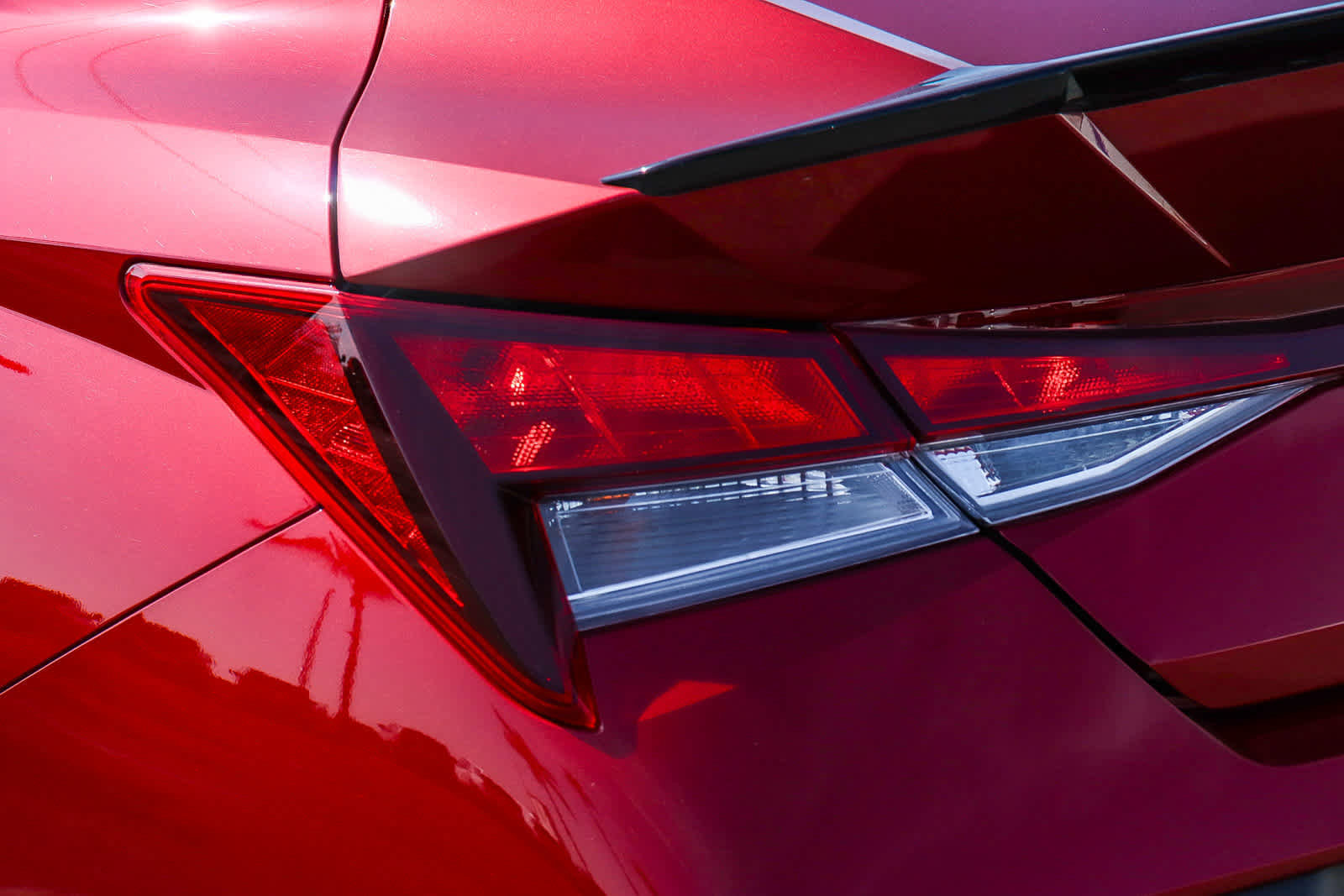 Used 2025 Hyundai Elantra Sport image 9