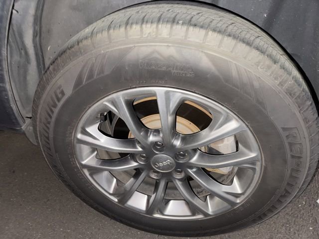 Used 2020 Jeep Cherokee Latitude Plus image 9