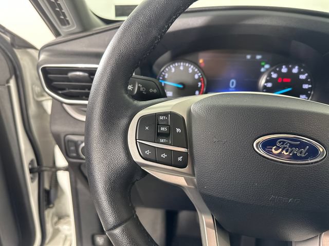 Used 2022 Ford Explorer XLT w/ Equipment Group 202A AWD/4WD image 26