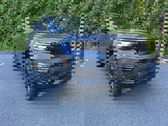 New 2025 Jeep Grand Cherokee L Limited w/ Black Appearance Package image 2