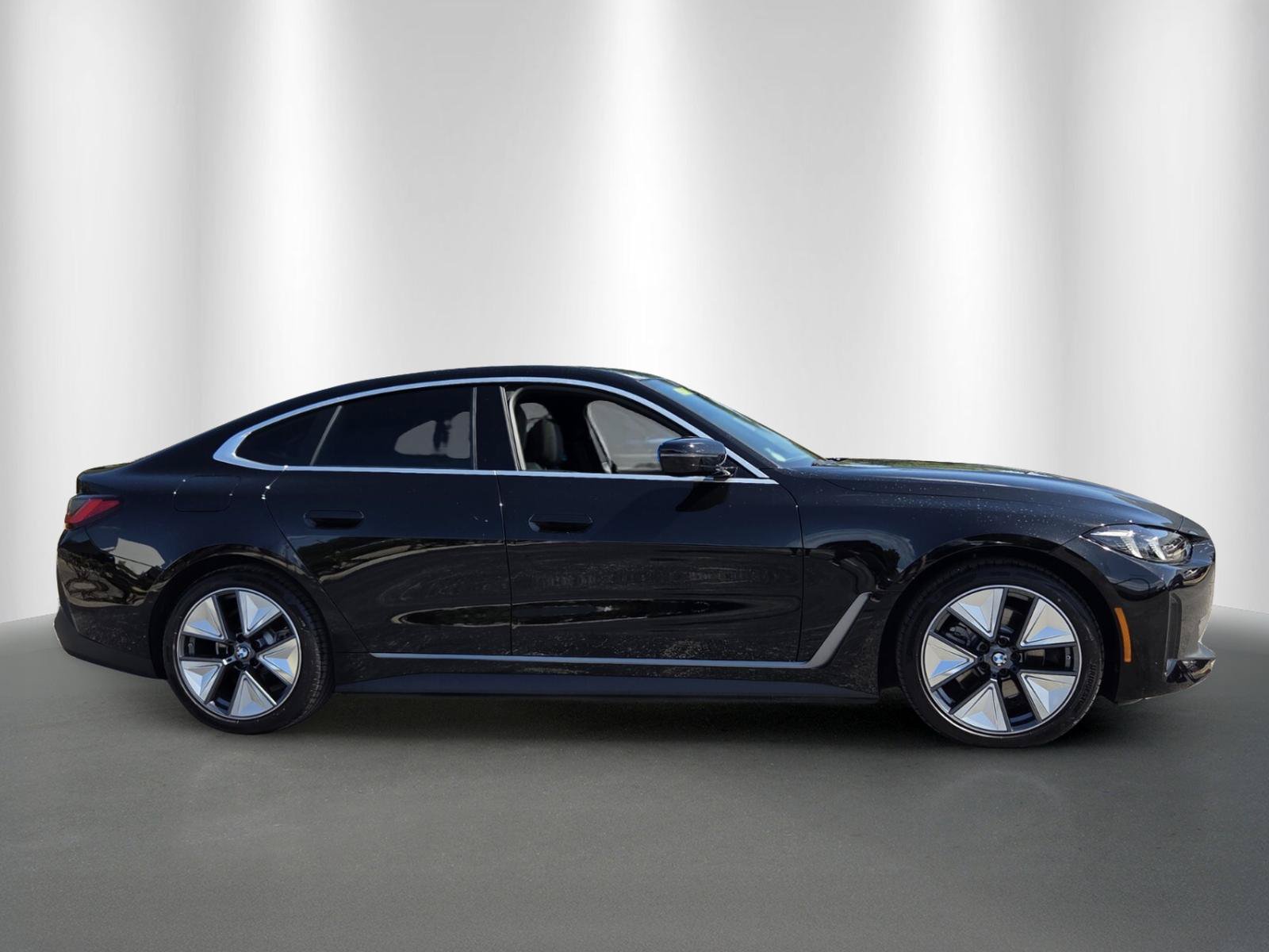 New 2026 BMW i4 eDrive40 w/ Premium Package RWD image 8