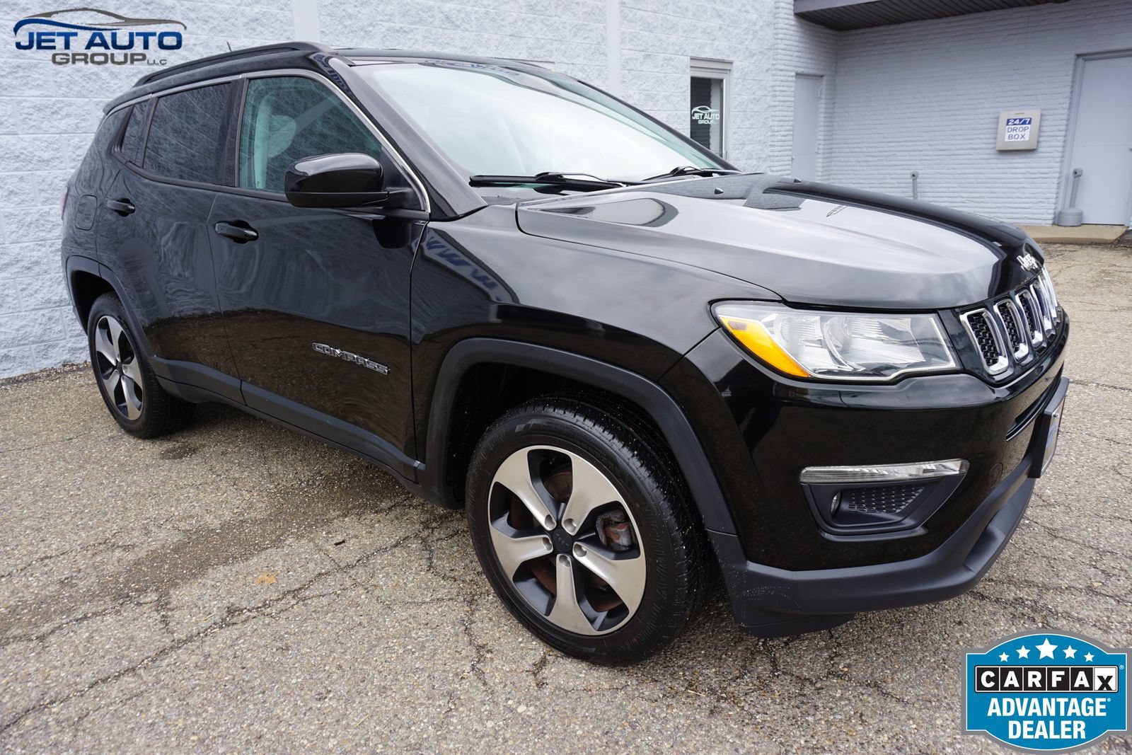 Used 2018 Jeep Compass Latitude w/ Popular Equipment Group AWD/4WD image 1