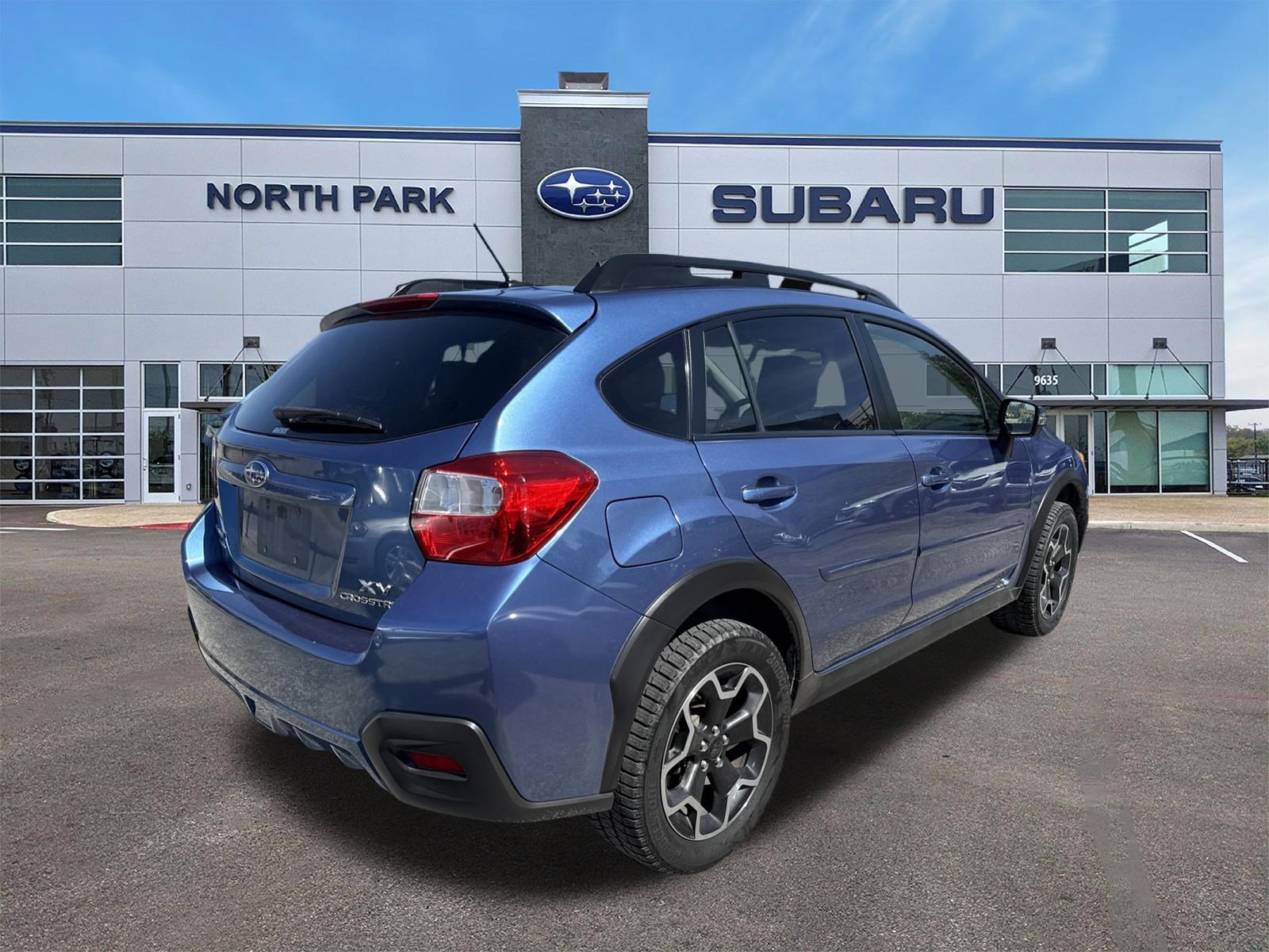 Used 2015 Subaru Crosstrek 2.0i Limited AWD/4WD image 3