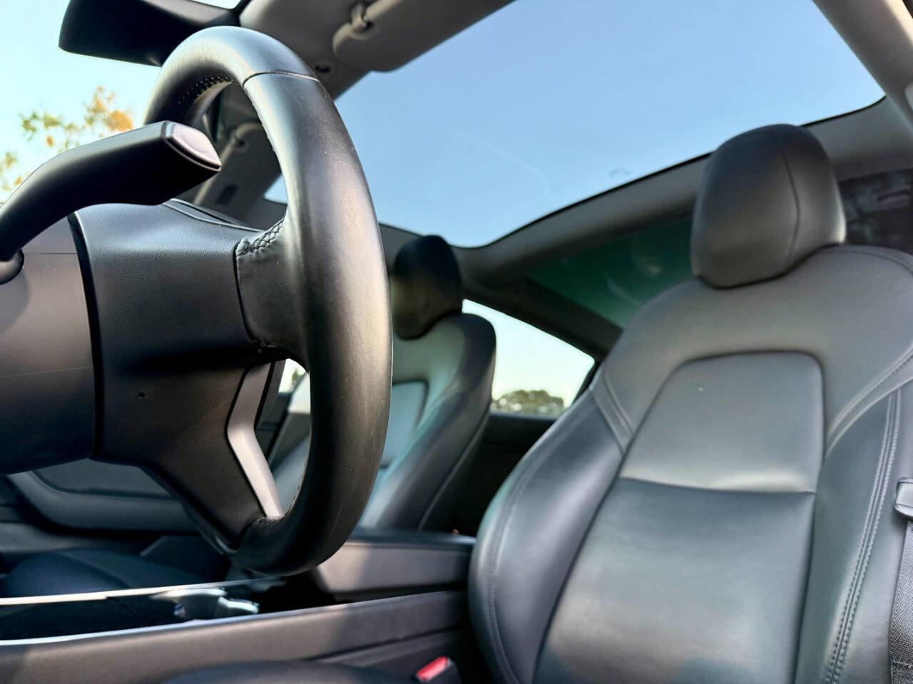 Used 2018 Tesla Model 3 Long Range RWD image 9