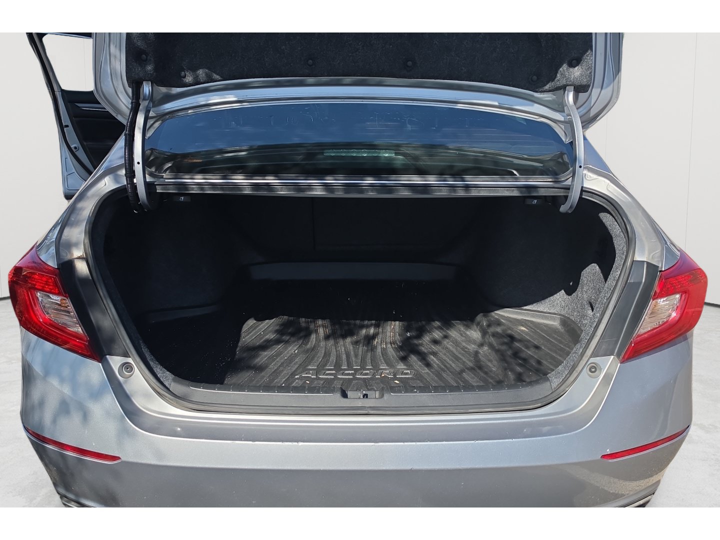 Used 2020 Honda Accord Sport image 22