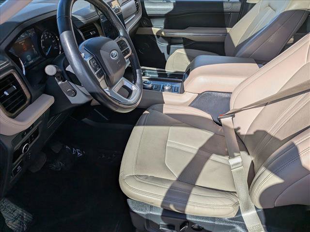 Used 2023 Ford Expedition Limited image 16