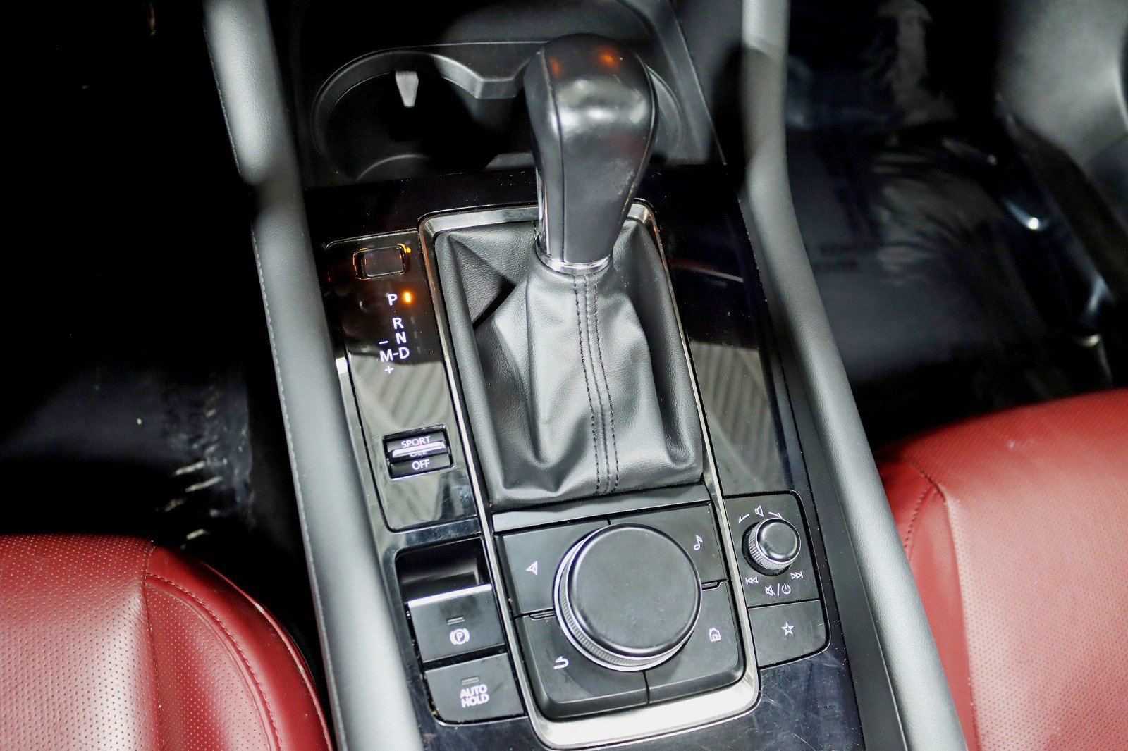 Used 2021 MAZDA MAZDA3 Hatchback w/Premium Plus Pkg image 27