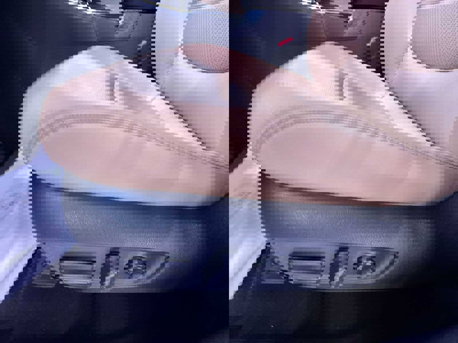 Used 2022 Toyota RAV4 Limited image 13