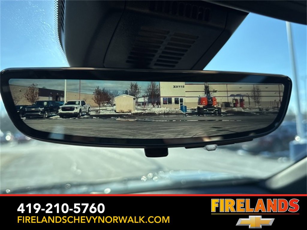 New 2025 Chevrolet Equinox ACTIV w/ Safety and Technology Package image 8