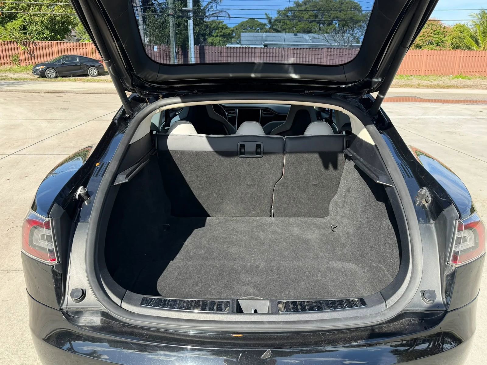 Used 2013 Tesla Model S Sedan 4D image 11