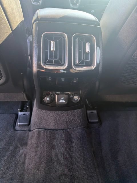 Used 2023 Kia Sorento SX AWD/4WD image 12