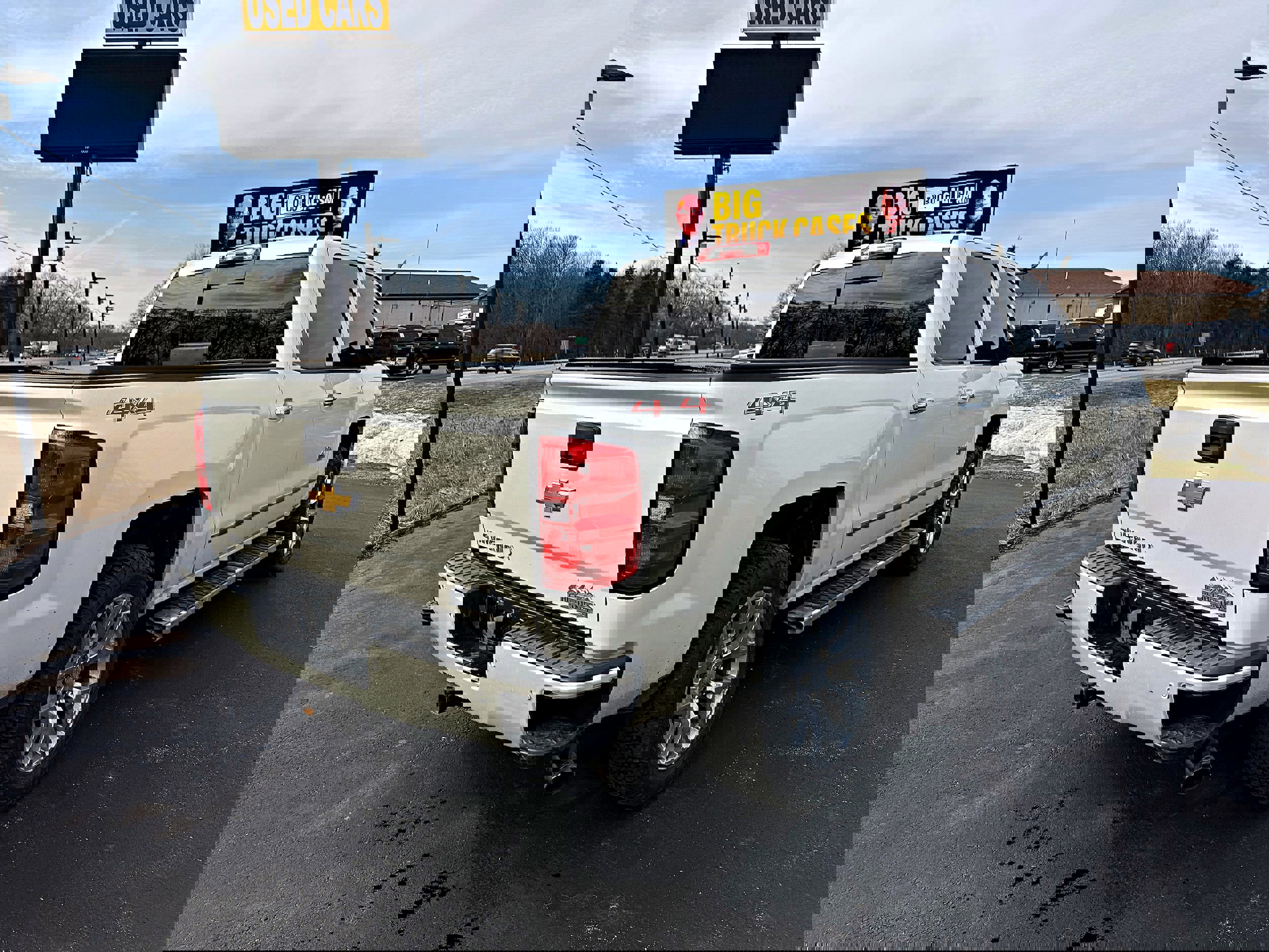 Used 2014 Chevrolet Silverado 1500 High Country w/ High Country Premium Package image 9