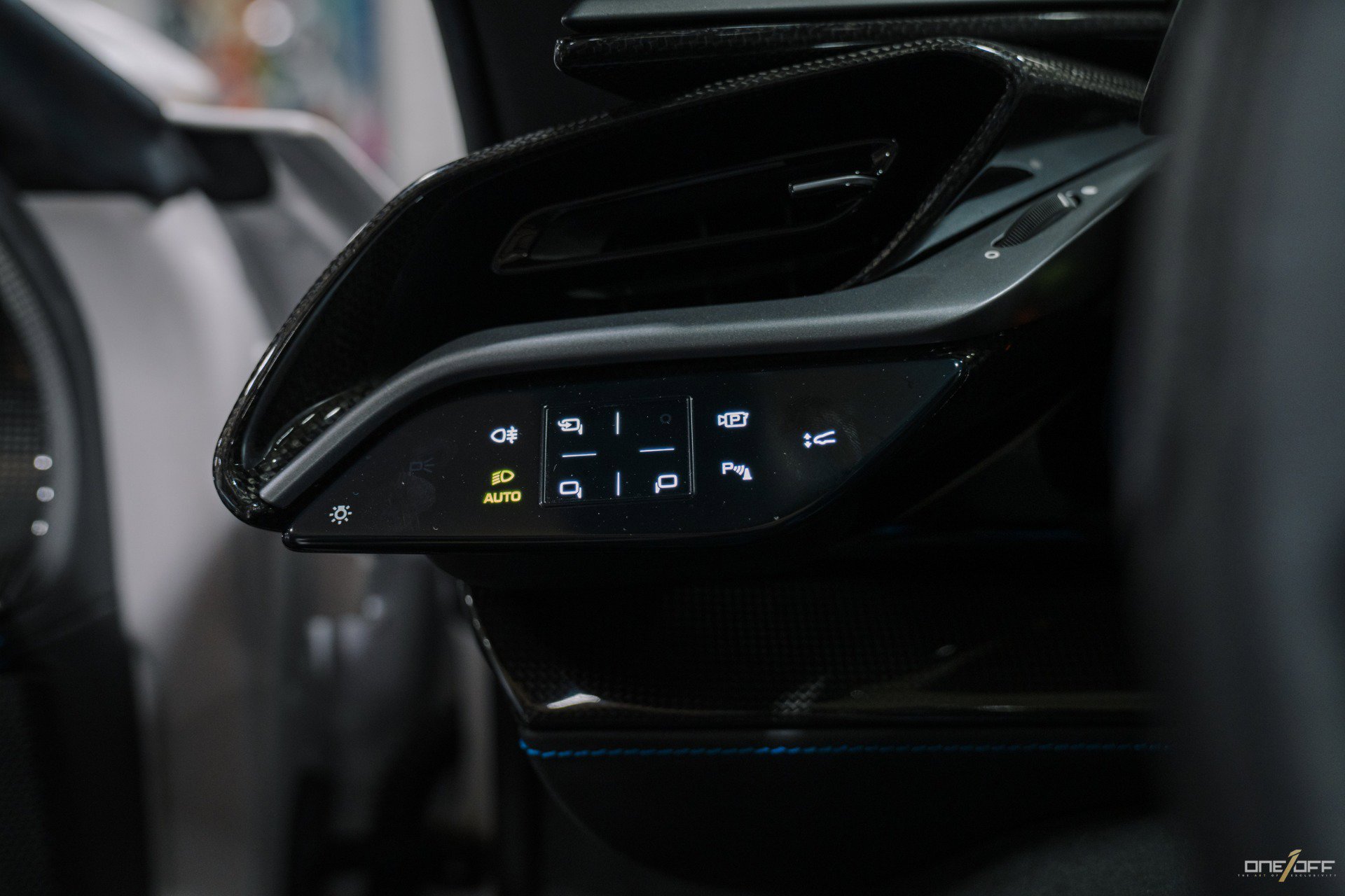 Used 2022 Ferrari SF90 Spider image 41