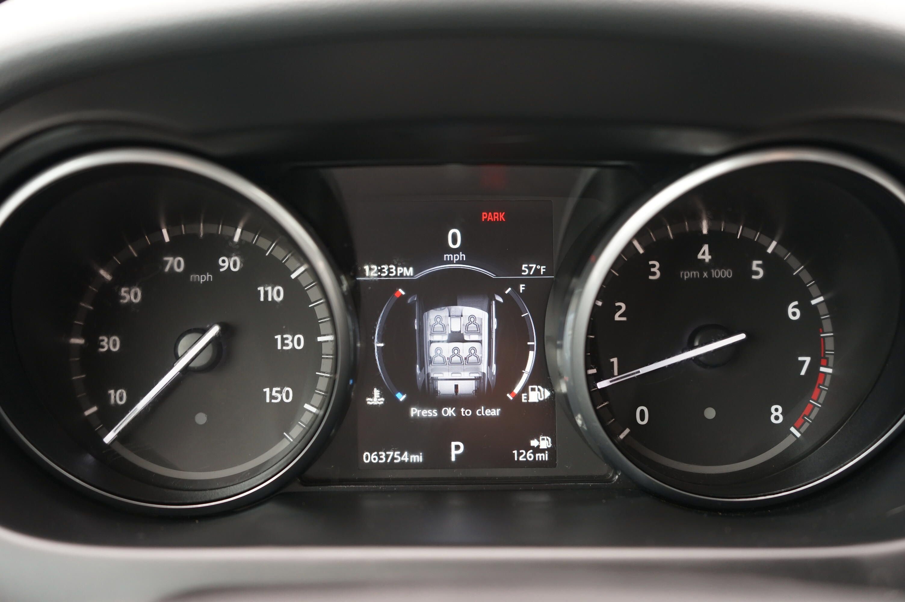 Used 2017 Land Rover Discovery Sport SE AWD/4WD image 14