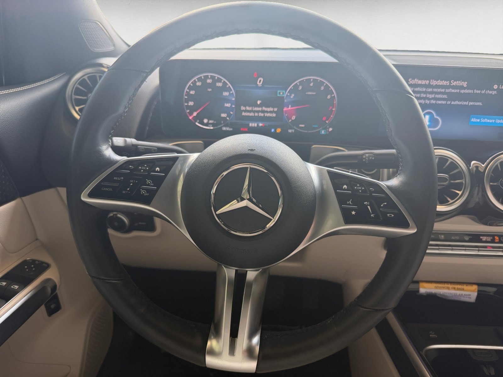 Certified 2025 Mercedes-Benz GLB 250 image 11