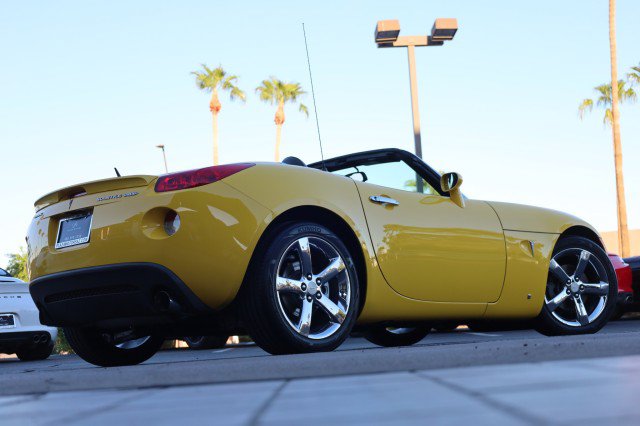 Used 2008 Pontiac Solstice GXP w/ Premium Package RWD image 20