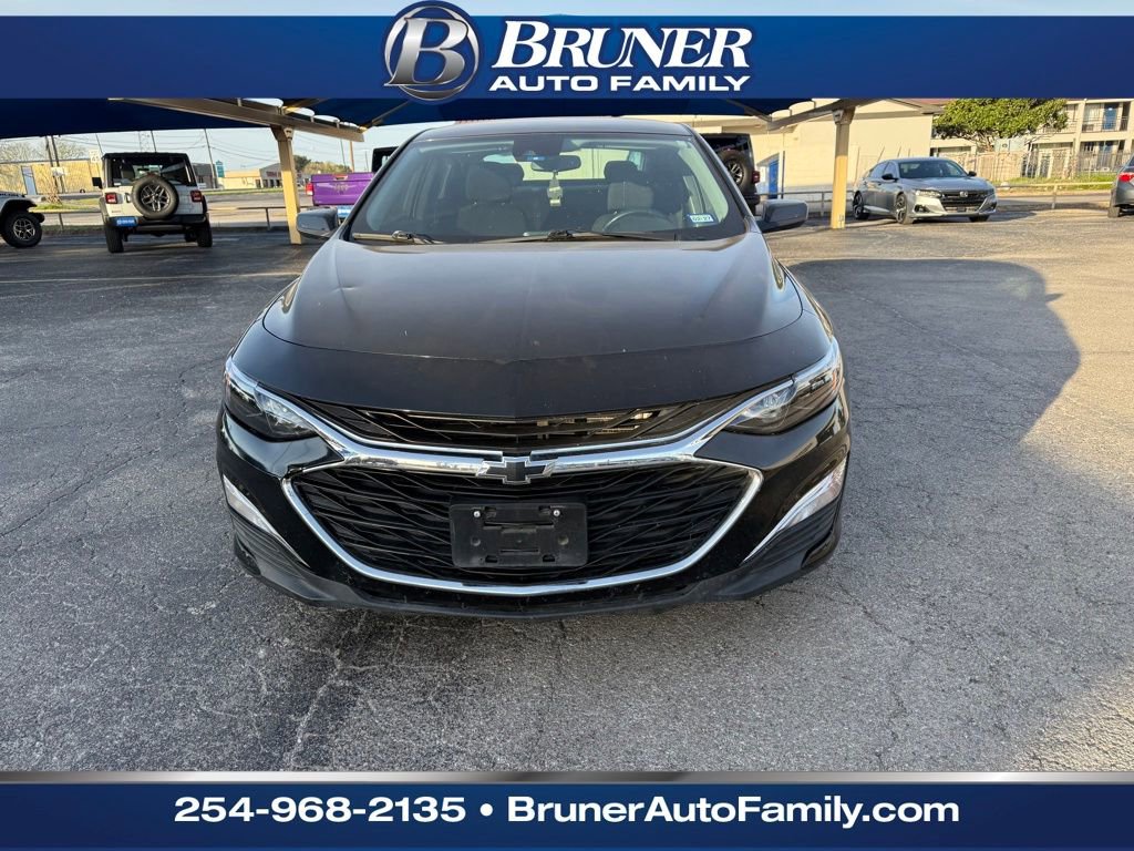 Used 2021 Chevrolet Malibu RS image 2