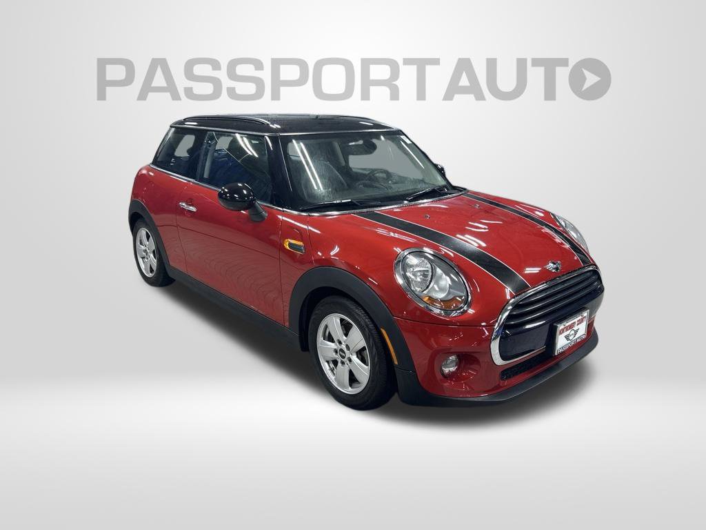 Used 2017 MINI Cooper 2-Door Hardtop FWD image 8