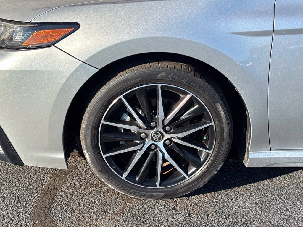 Used 2021 Toyota Camry SE FWD image 25