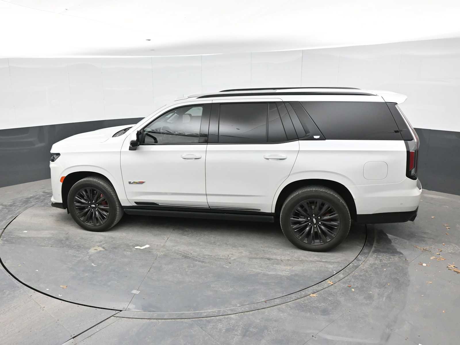 Used 2024 Cadillac Escalade V w/ LPO, ONYX Package AWD/4WD image 12