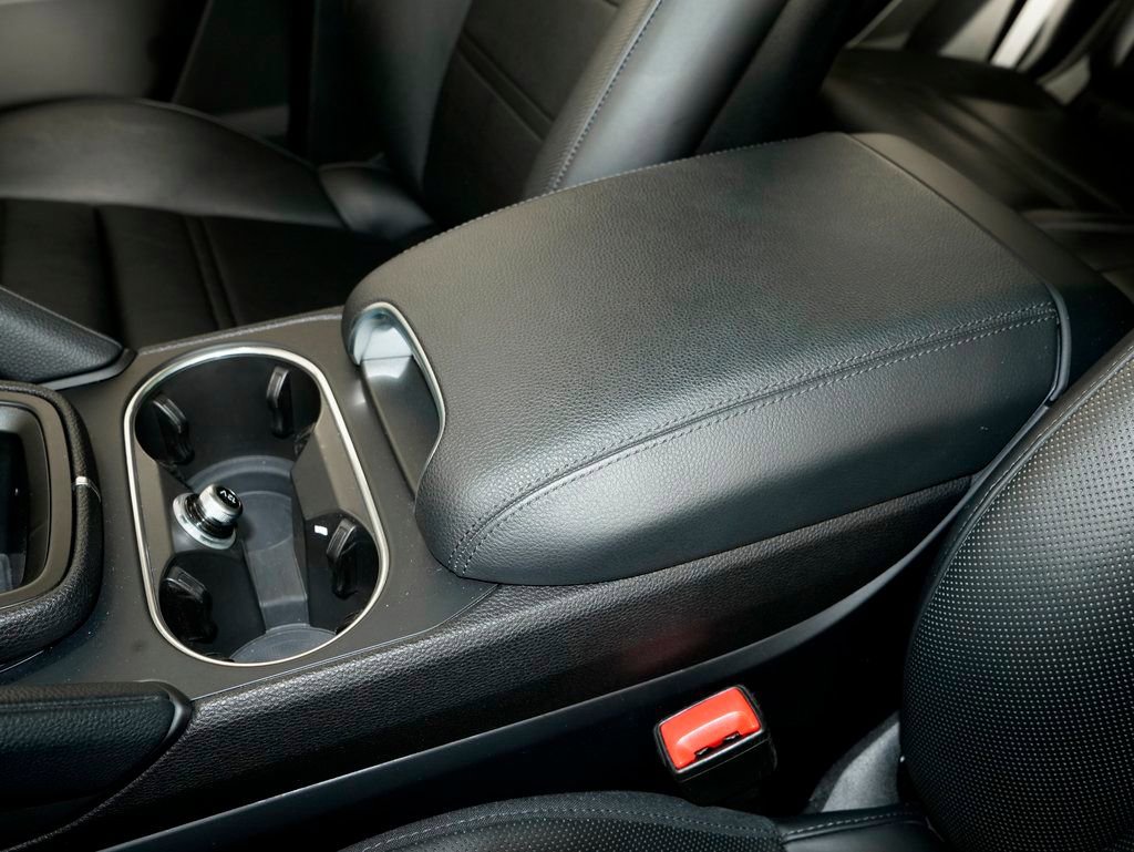 Certified 2022 Porsche Cayenne Platinum Edition image 29