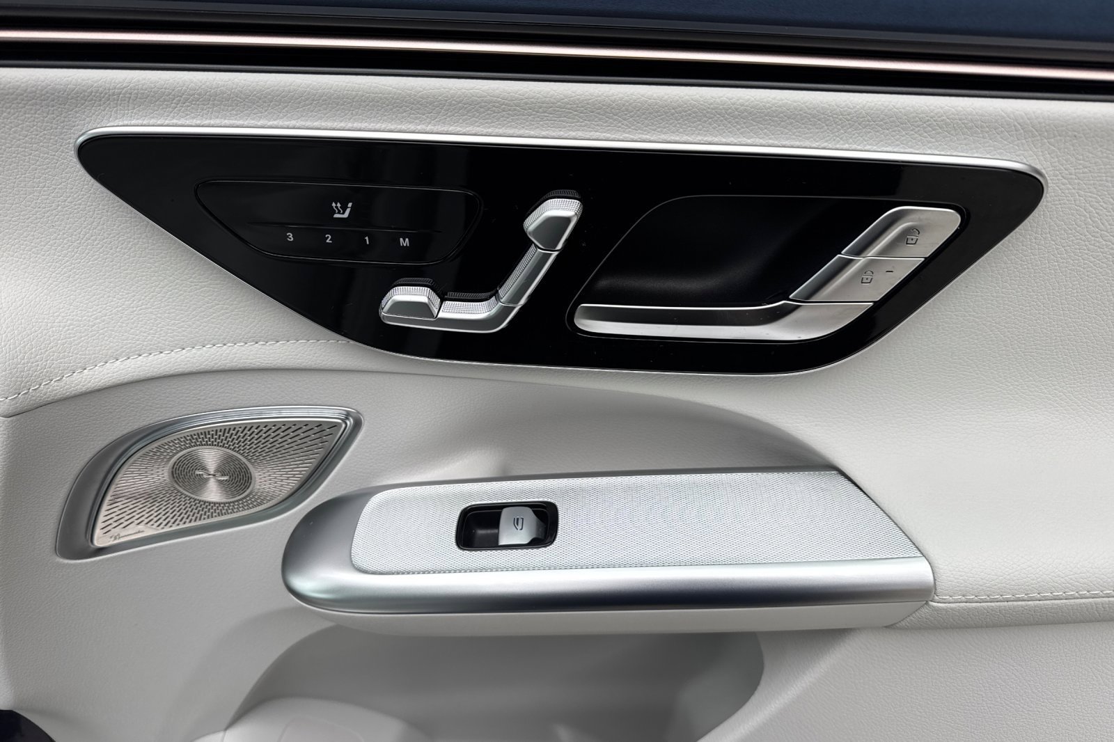 Certified 2023 Mercedes-Benz EQE 500 4MATIC SUV image 21