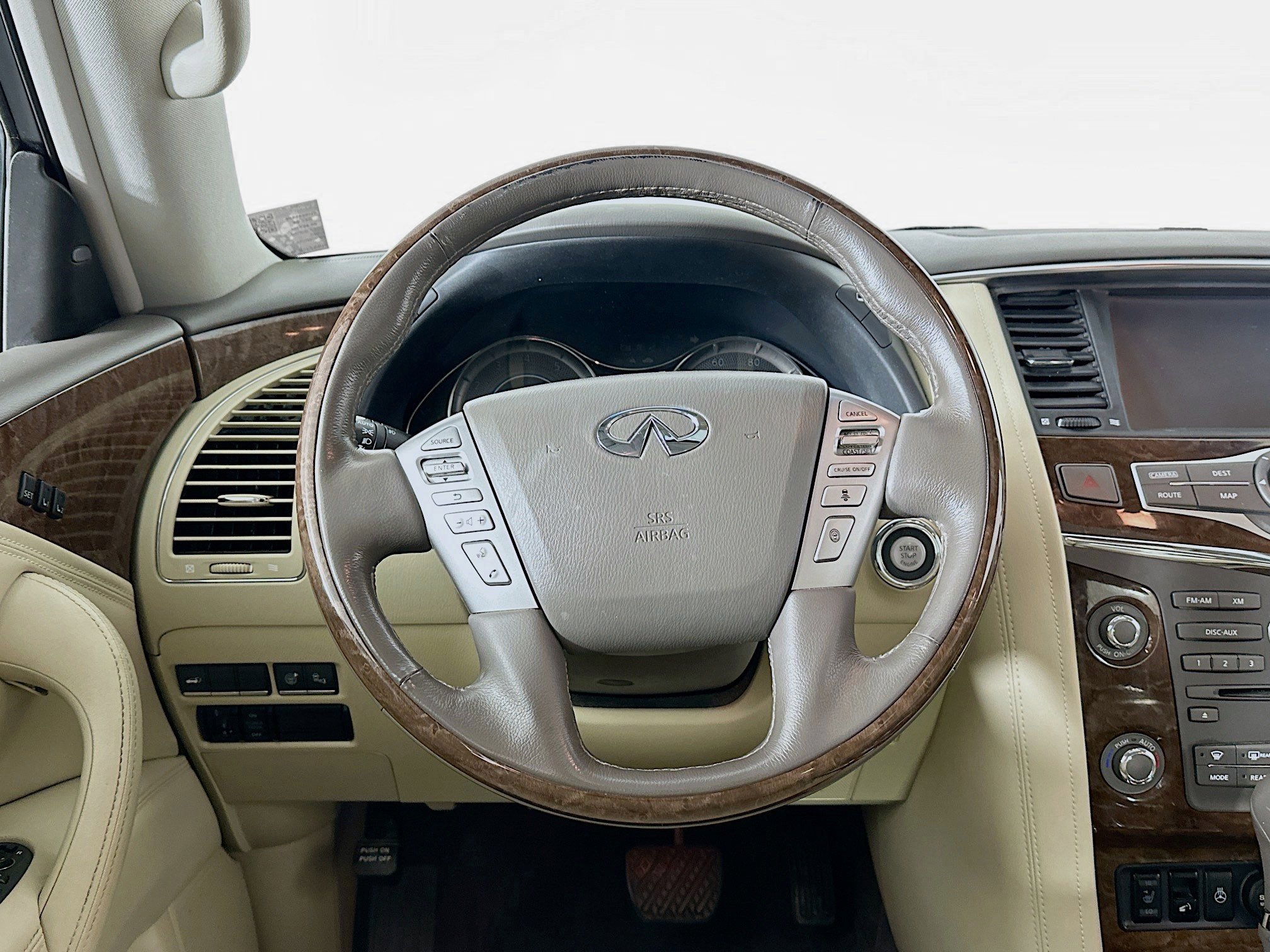 Used 2017 INFINITI QX80 2WD w/ Driver Assistance Package image 17