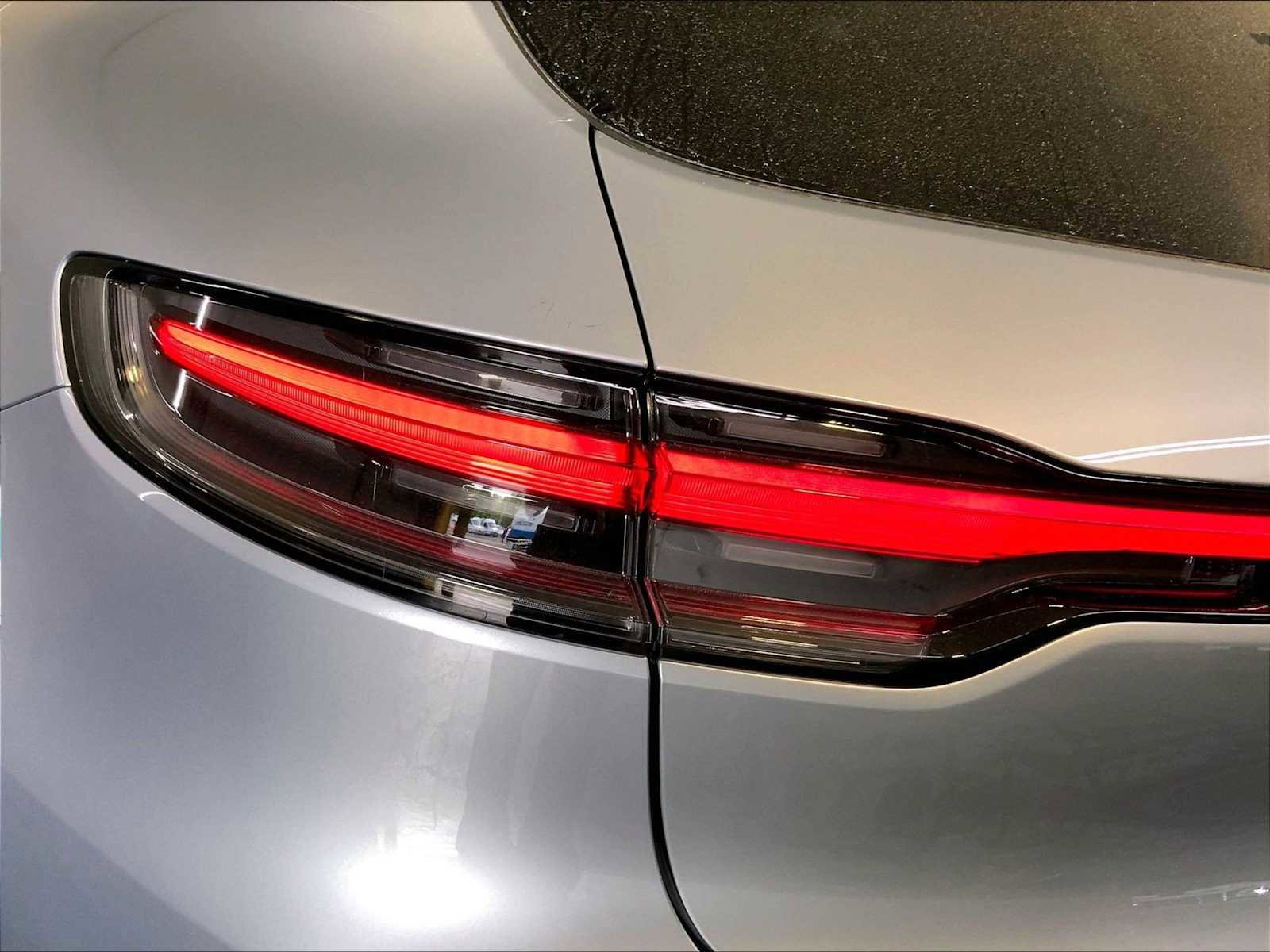 New 2025 Porsche Macan image 18