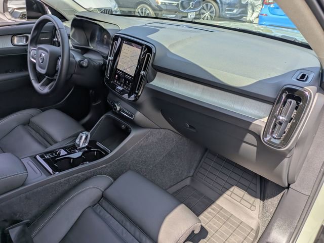 Used 2025 Volvo XC40 B5 Ultra w/ Climate Package AWD/4WD image 31