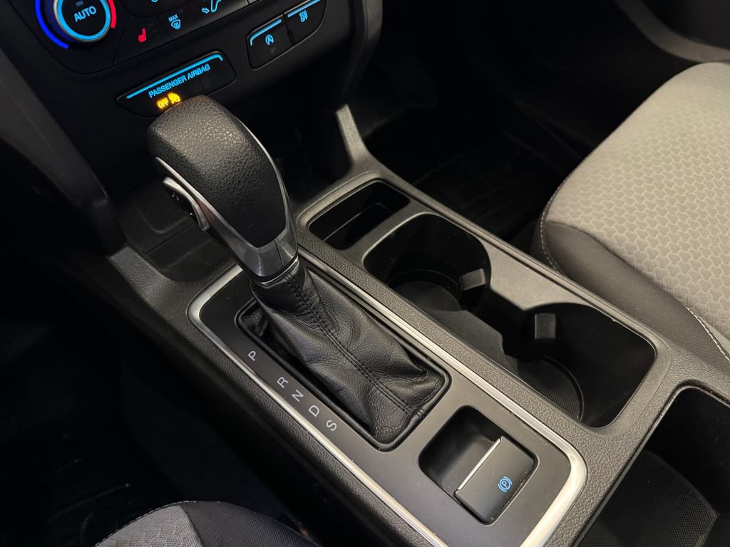 Used 2019 Ford Escape SE FWD image 14