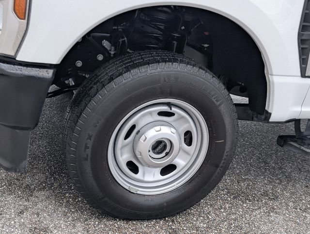 Certified 2025 Ford F350 XL AWD/4WD image 4